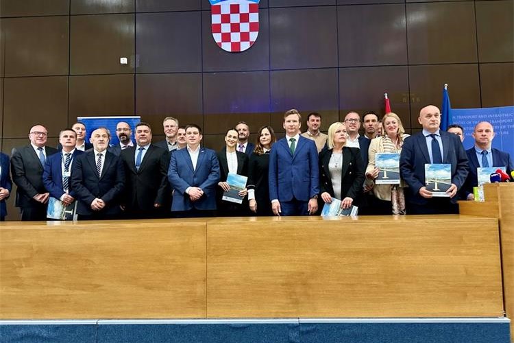 Slika /slike/foto 4_25/foto PPVRH-MMPI 2-4_25/nsl PPVRH-MMPI 2-4_25.jpg
